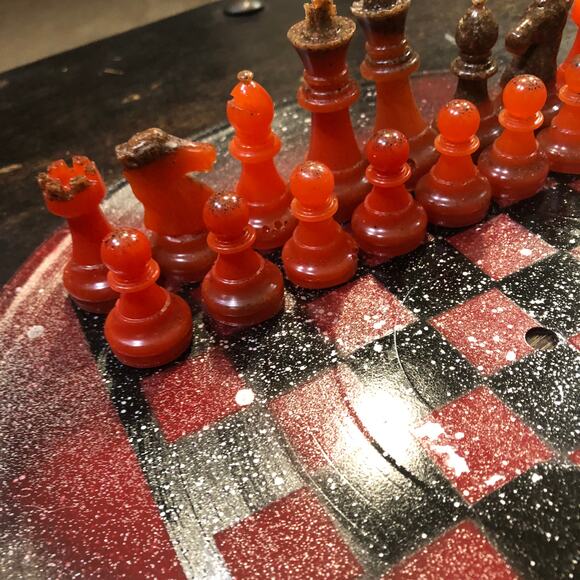 Vinyl Chess Set - Red Galaxy (Resin Pieces) - Picture 10 of 11